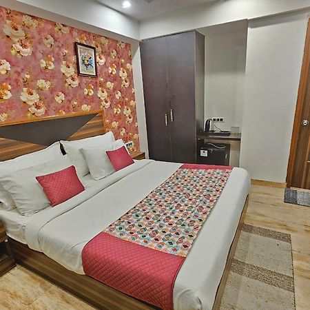 Hotel Linda Suites Near International Airport By La Casa นิวเดลี ภายนอก รูปภาพ