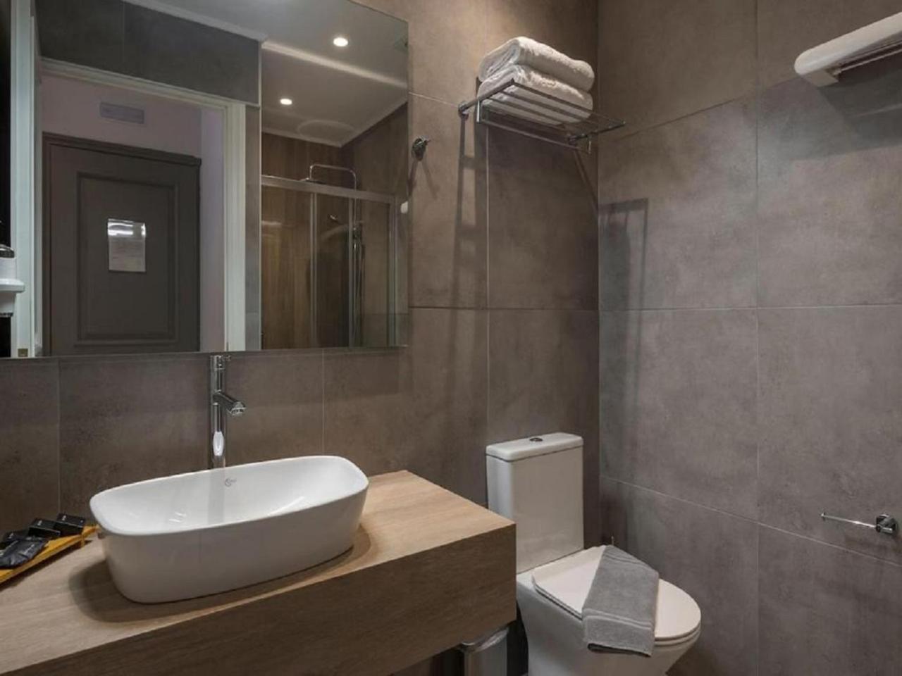 Hotel Linda Suites Near International Airport By La Casa นิวเดลี ภายนอก รูปภาพ